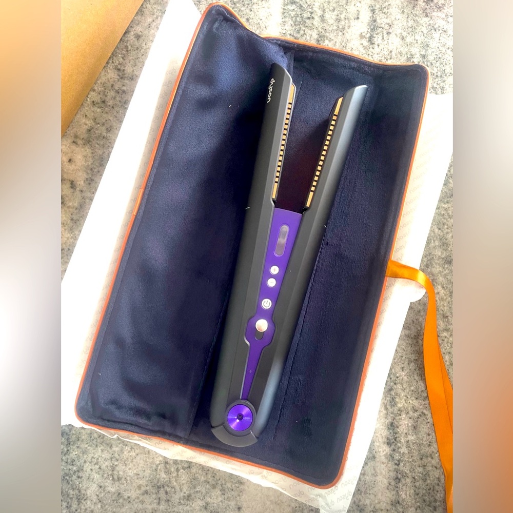 Dyson Corrale™ straightener(Black/Purple) -Brand New/Never Used (MAKE AN…